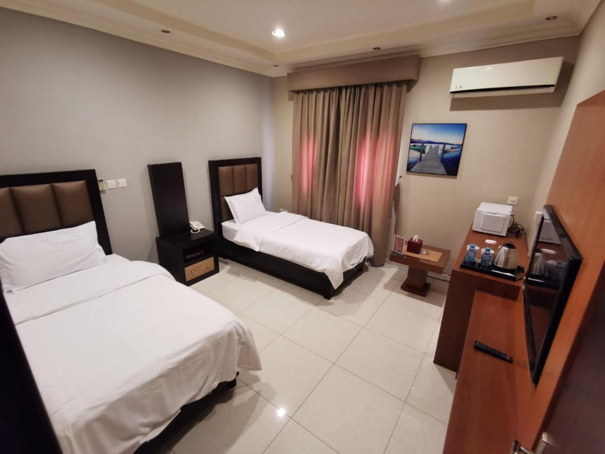 Ashbonh Hotel Suites Riyadh Exteriör bild
