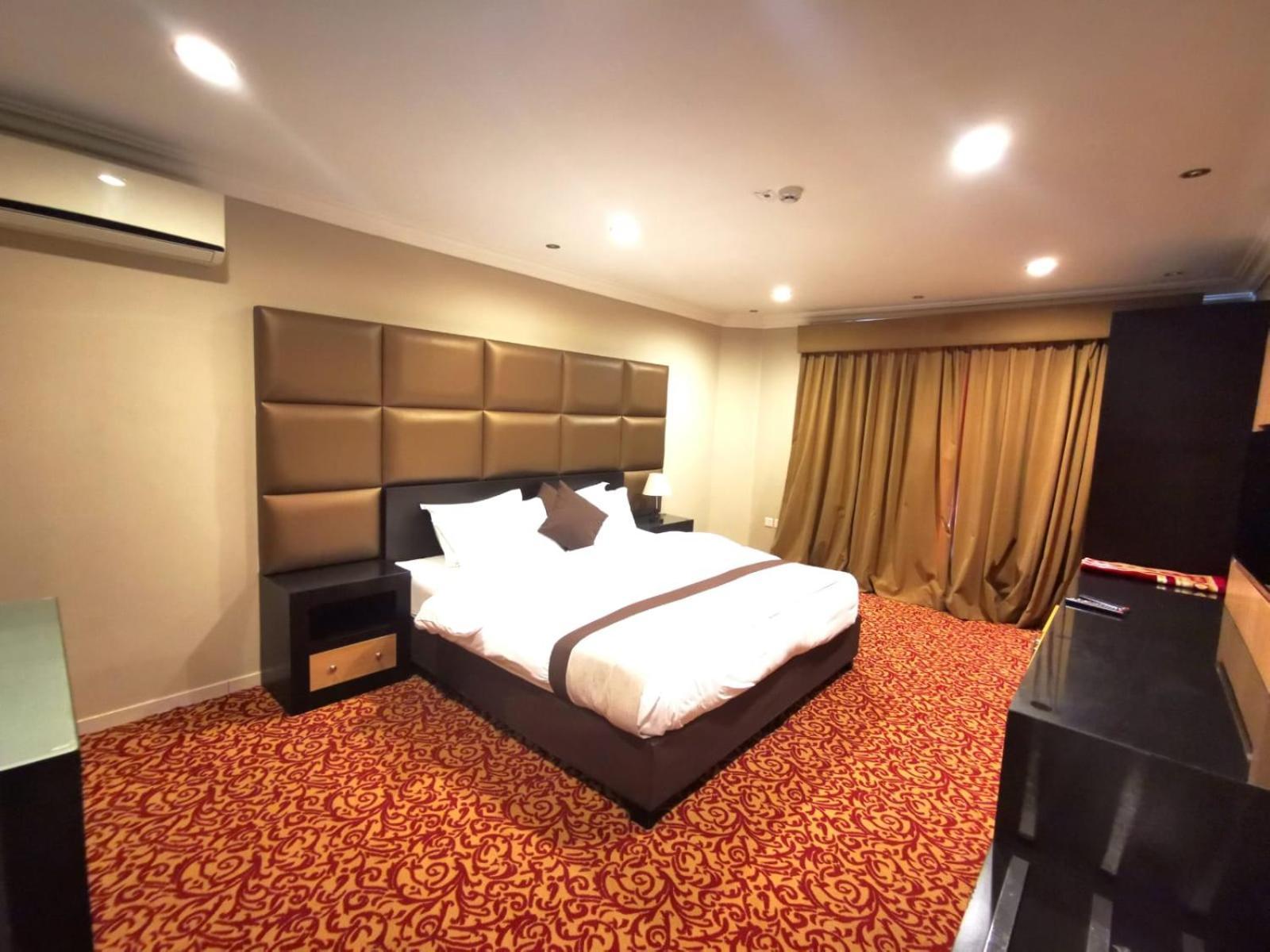 Ashbonh Hotel Suites Riyadh Exteriör bild
